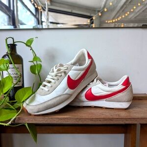 Women's Nike Daybreak Sneakers
